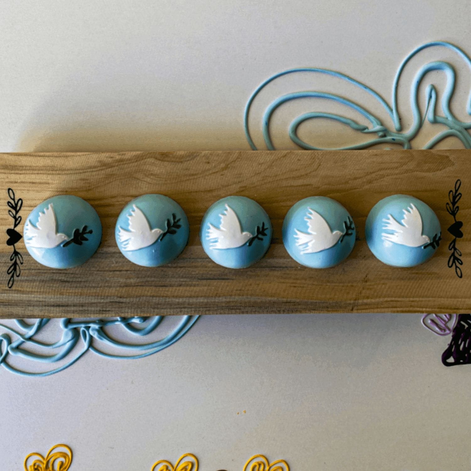 Molde Para Chocolate Bwb - Bombon Trufa De La Paz (8 Cavidades) - Imagen 2